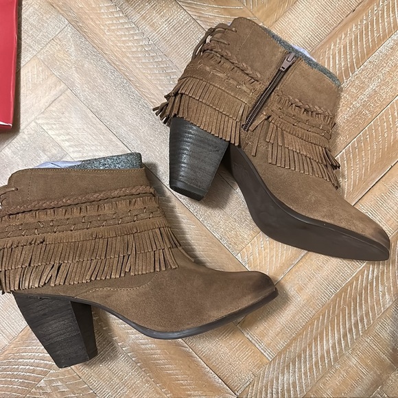 New Naughty Monkey In Lyne Boho Fringe Western Tan Suede Block Heel Ankle Boot - Picture 11 of 16